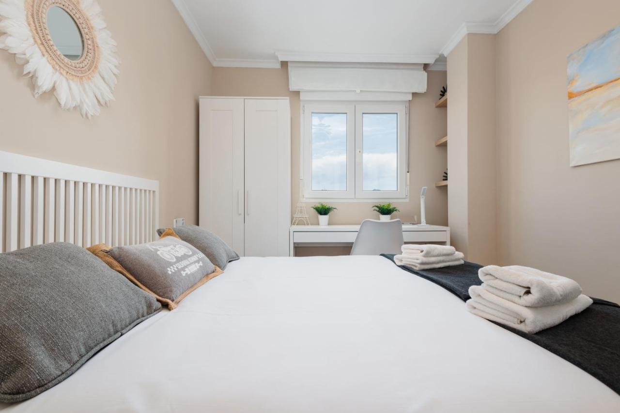 In The Historic Center Of Malaga, Very Close To The Beach And The Ave Train Station, With Private Parking Exterior photo