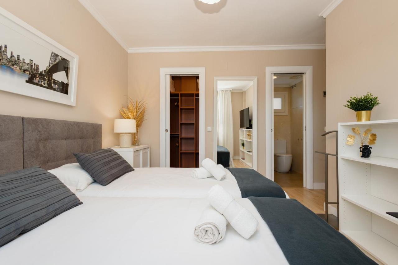 In The Historic Center Of Malaga, Very Close To The Beach And The Ave Train Station, With Private Parking Exterior photo